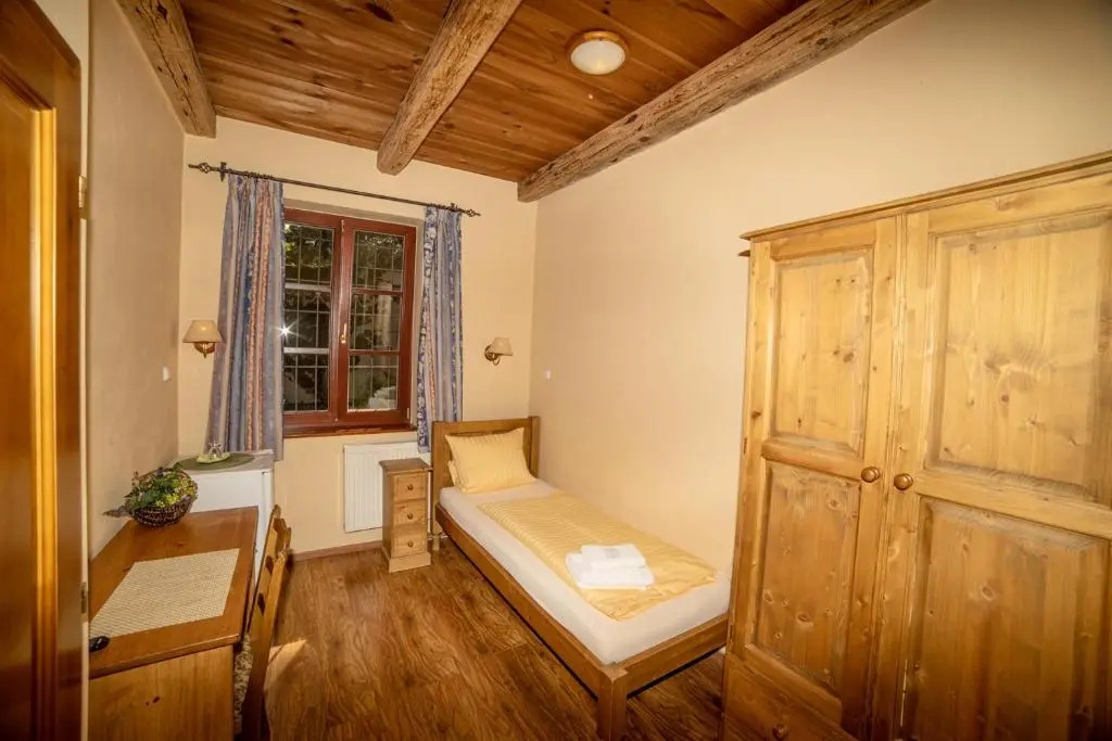 Economy room