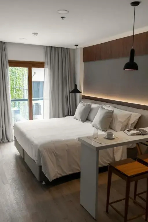 Deluxe Double room with balcony (full double bed)