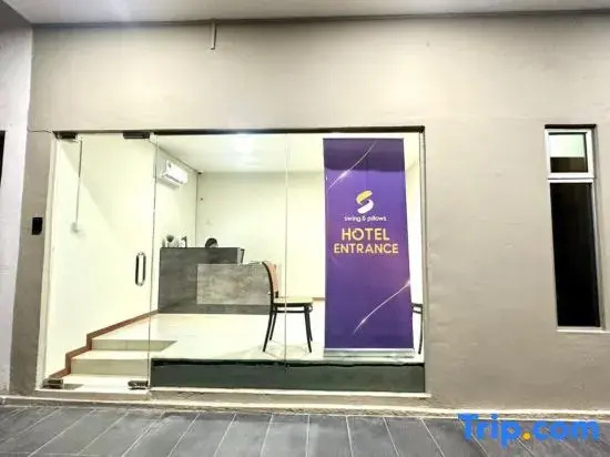 Swing & Pillows @ Salak Tinggi KLIA Transit 【Late Check Out + Open 24 Hour】