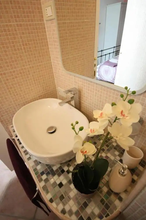 Classic Double room (full double bed)