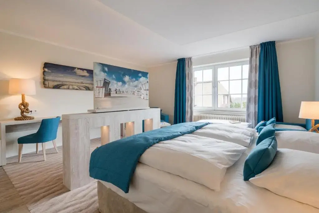 Deluxe Double room (full double bed)