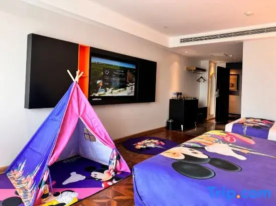 Premier room