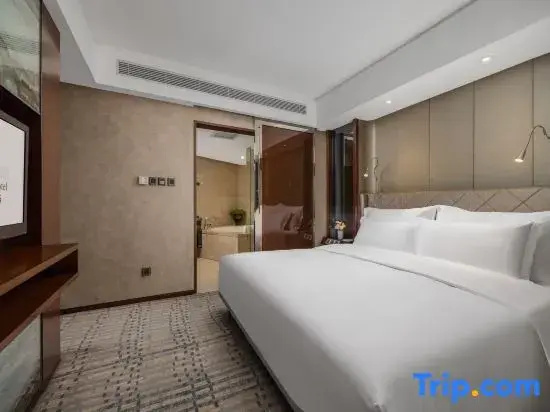 Standard Triple room with river view