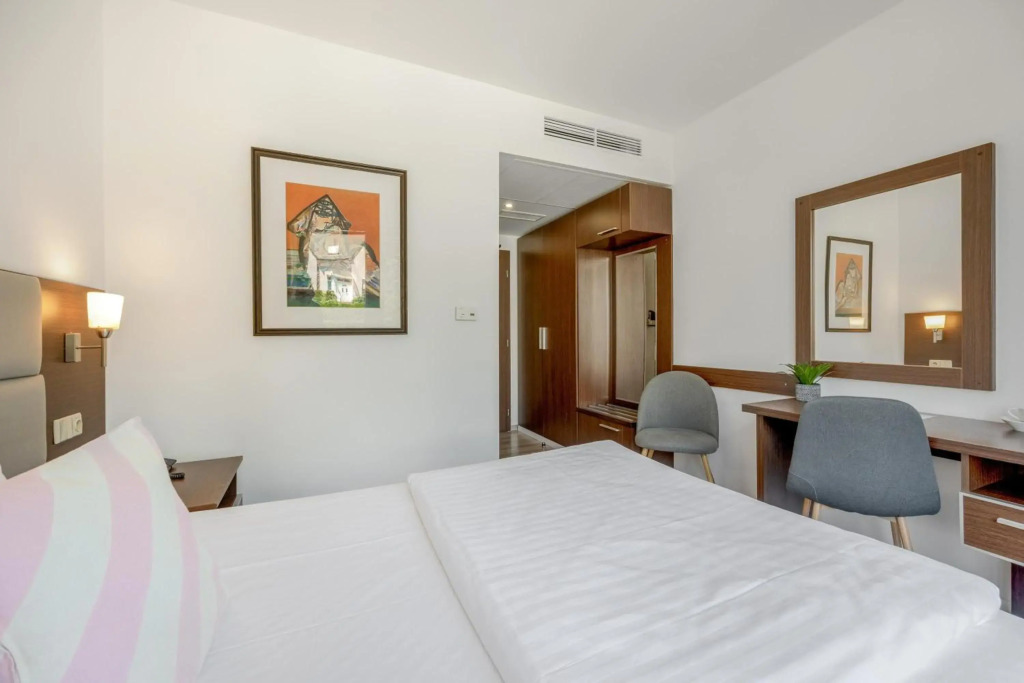 Hotel ANTARES — фото 3