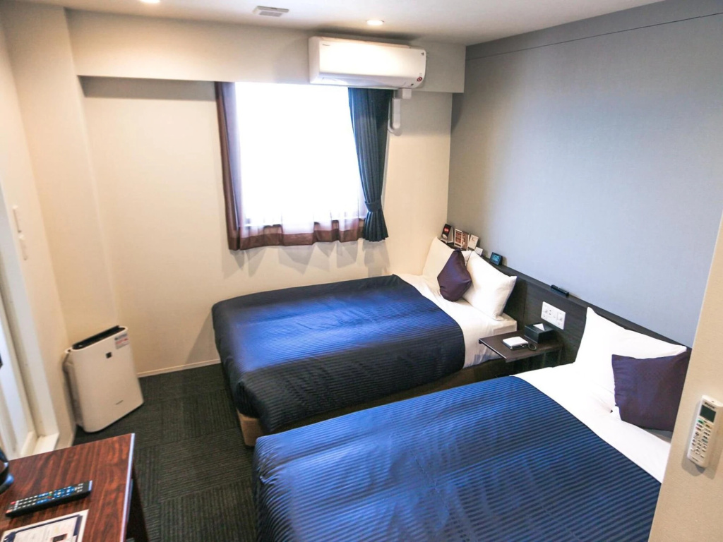 Отель Hotel Livemax Tokyo Ayase Ekimae в Токио