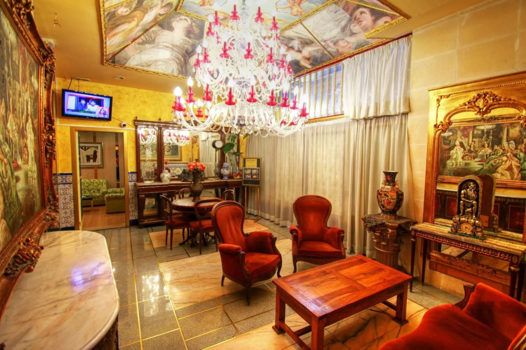 Hotel photo 12