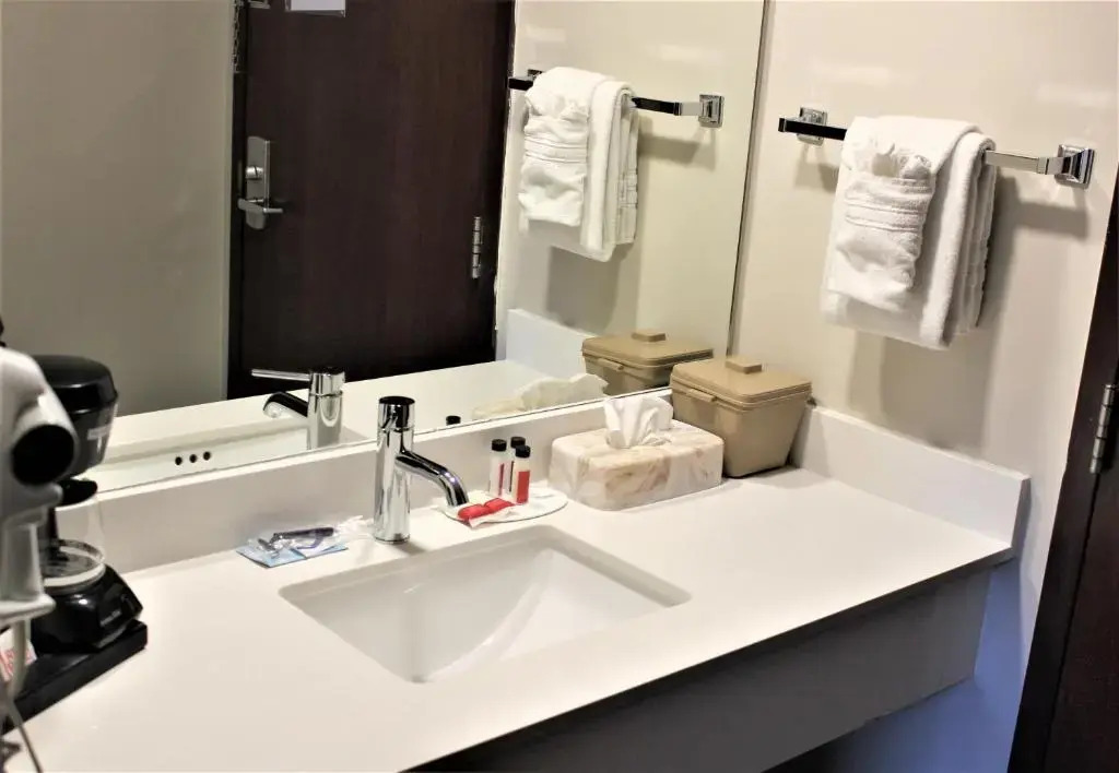 Super 8 Fox Creek - фото 7