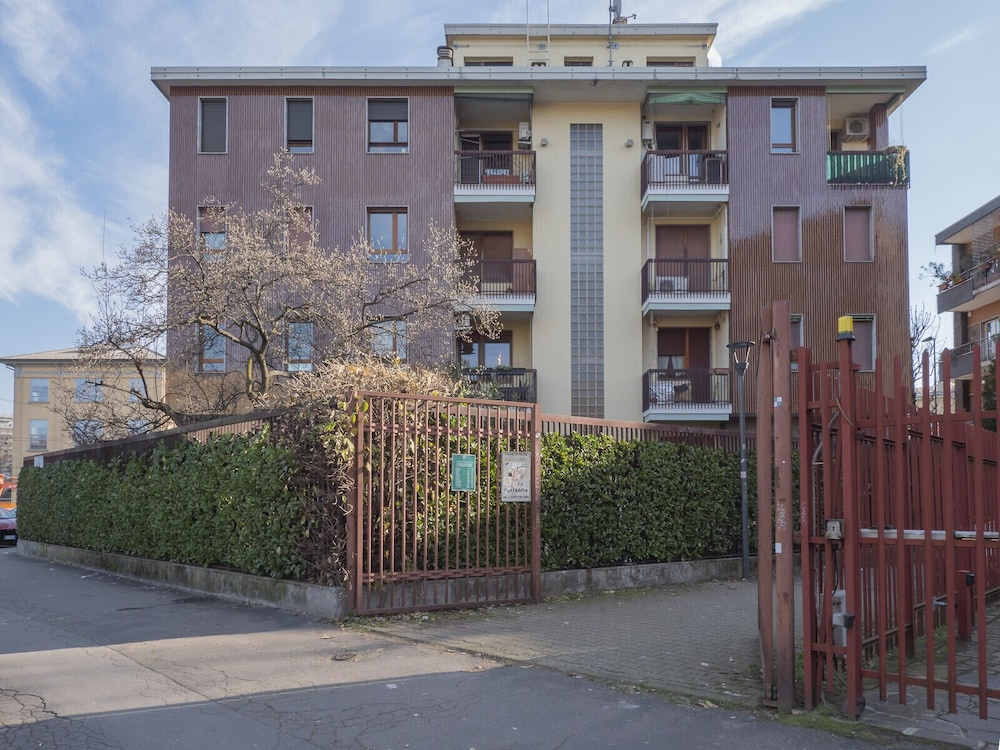 San Siro 3 Bedroom apt With Balcony