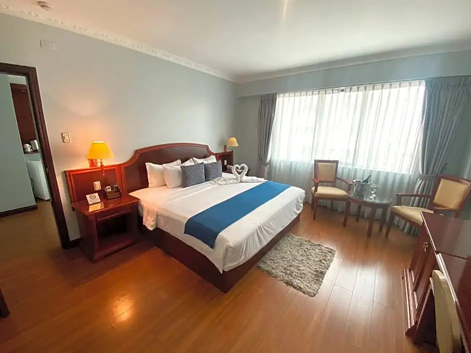 Deluxe Suite