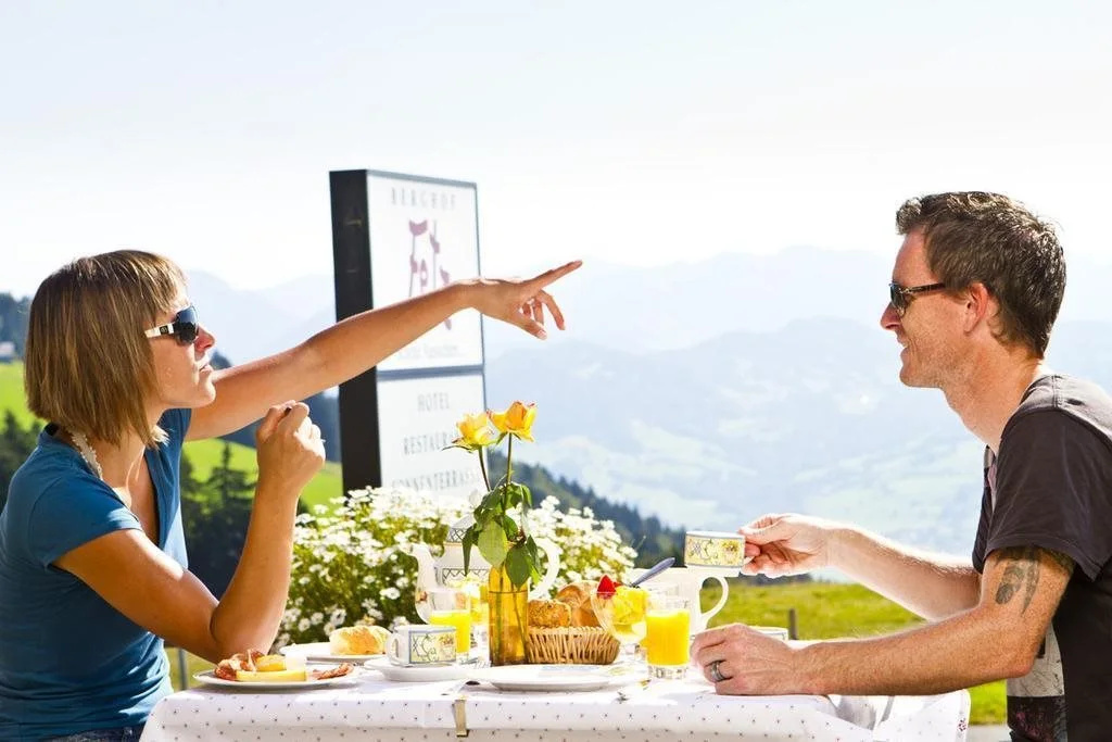 Food & Beverage