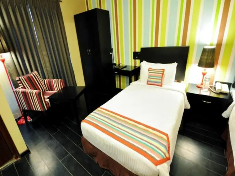 The Travotel Suites Nagpur - Chambres