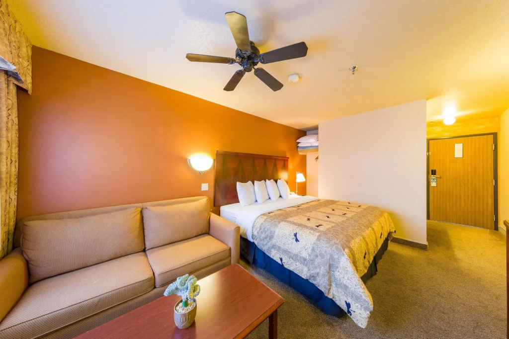 Alpine Inn & Suites — фото