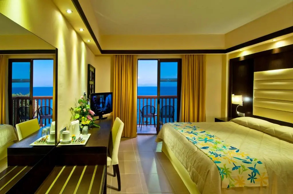 Standard Double room with sea view (twin beds)