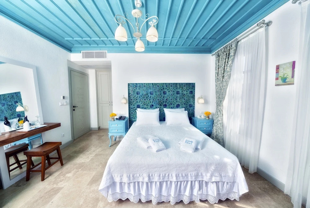 Deluxe room with sea view