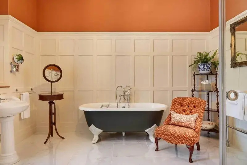 Grand Double room (full double bed)