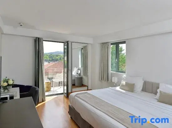 Deluxe Single room with city view