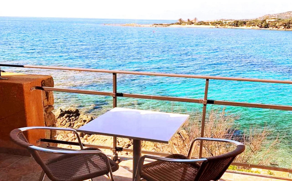 Beach & Waterfront