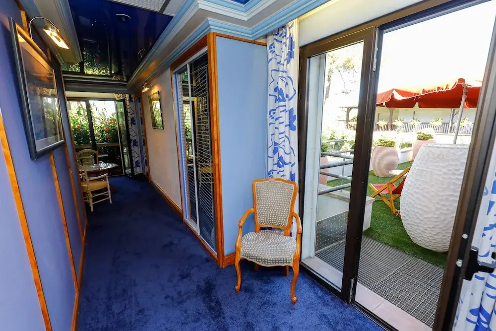 Junior Suite with park view