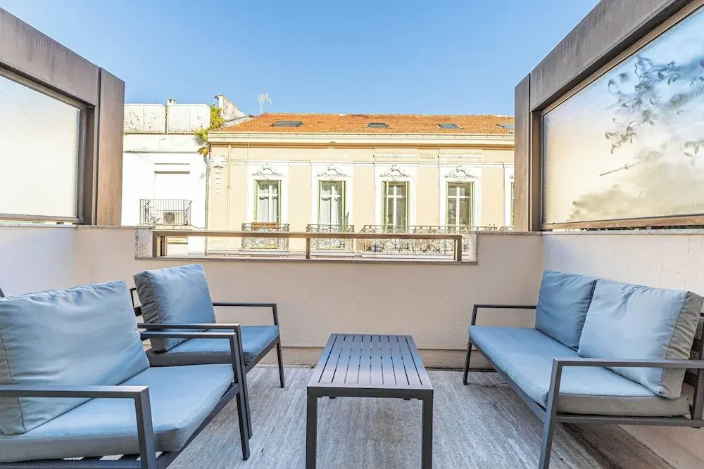 2 Room Apartment in Heart of Cannes+20m2 Terrace