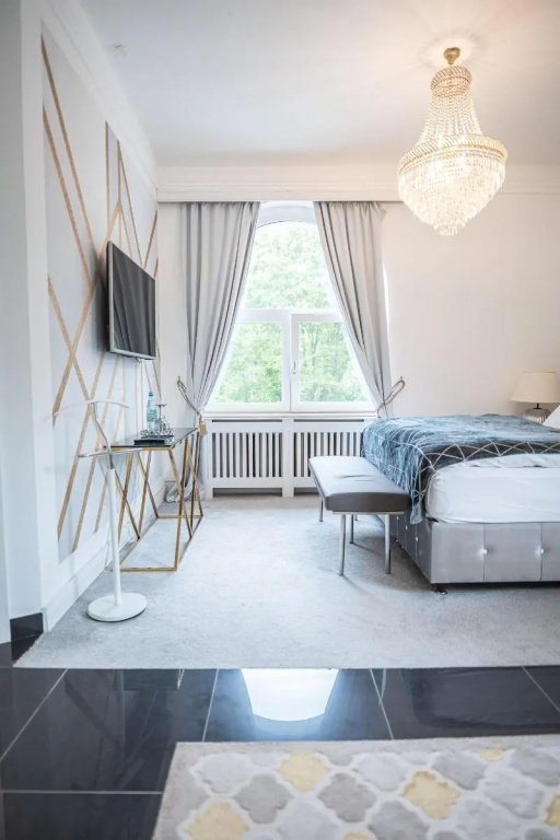Villa Bowdy — 4