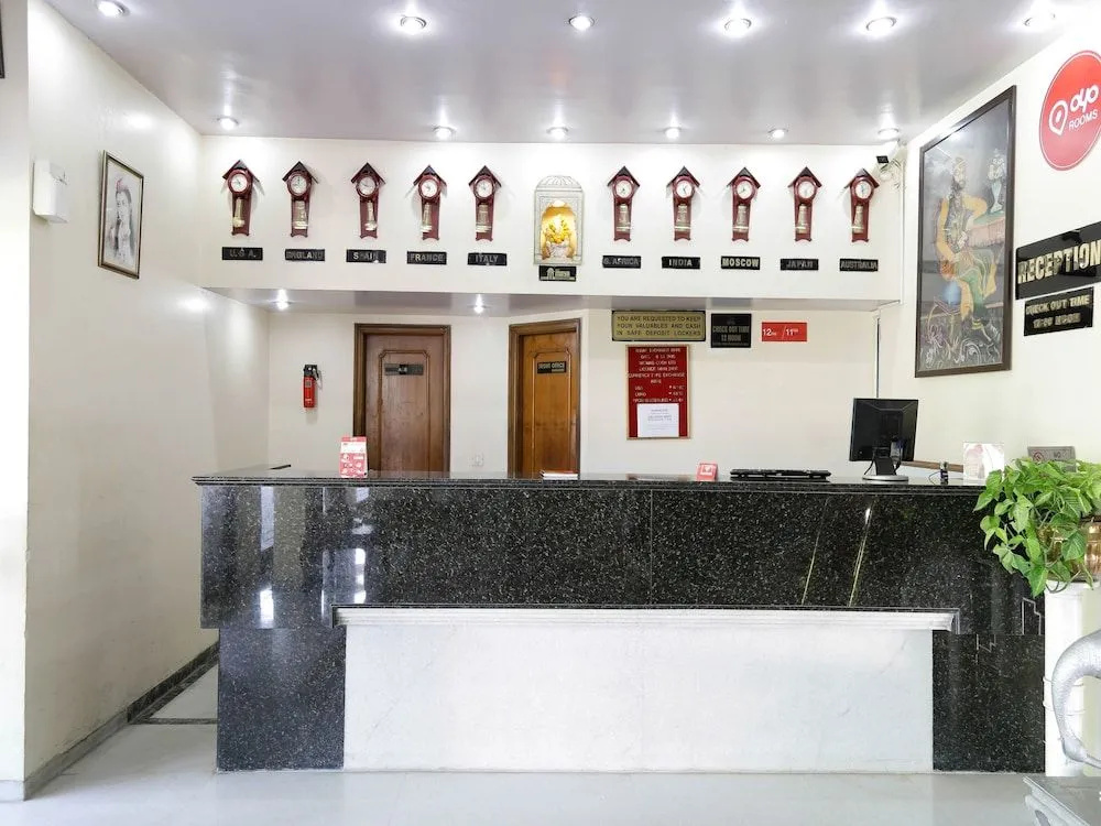 OYO 18814 Hotel Maya International