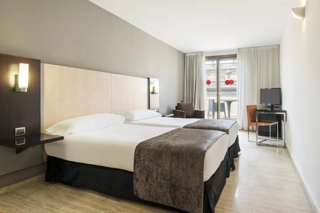 Hotel ILUNION Almirante - Chambres