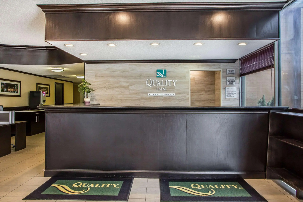 Quality Inn O'Hare Airport - фото 38