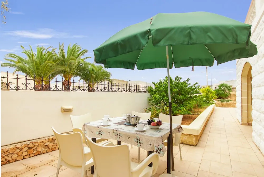 Villa & Pool Apart in Mellieha Bay Apartments