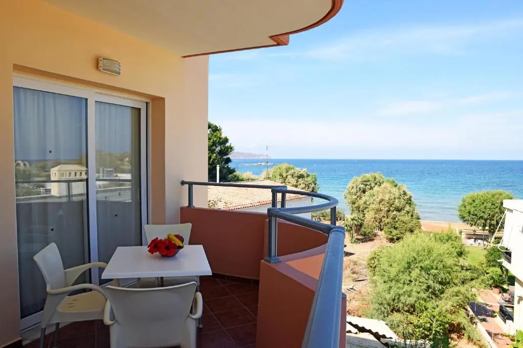 Apartment with sea view