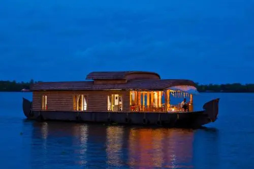 Abad Premium House Boat
