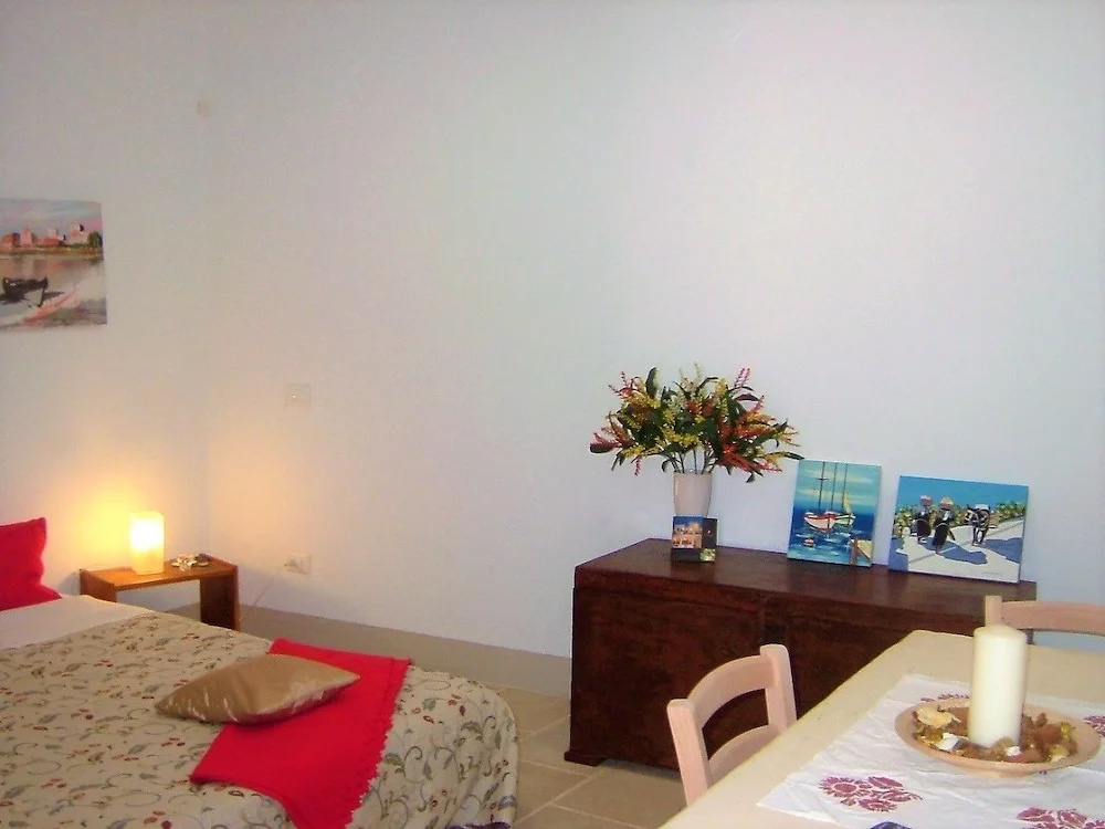 1 Bedroom Apartment with balcony and with garden view