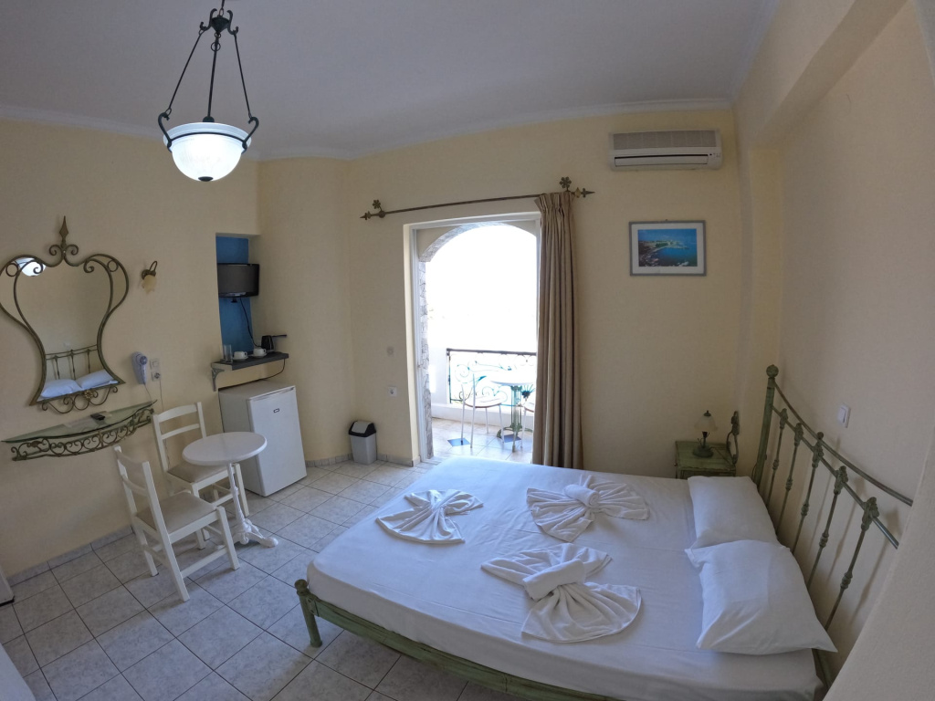 Standard Double room (full double bed)