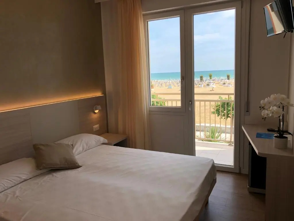 Standard Double room with balcony and with sea view (full double bed)