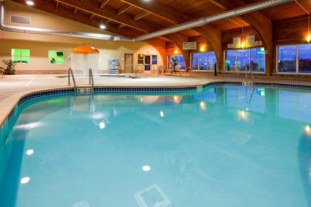 Holiday Inn Detroit Lakes - Lakefront by IHG - Général