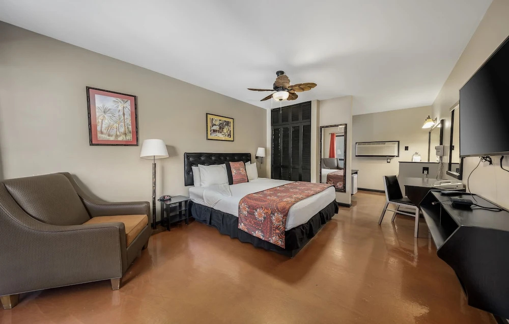 Caliente Tropics Hotel - Chambres