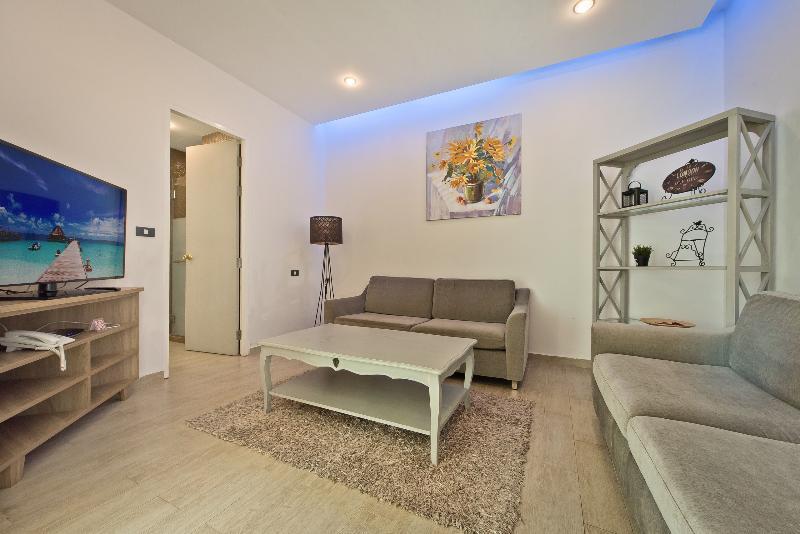 Вилла с 2 комнатами с балконом в Tropicana Pool Villa