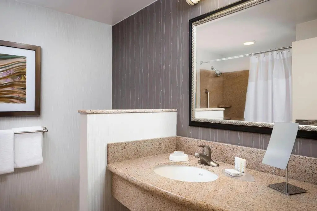 Courtyard by Marriott Kansas City Shawnee - Chambres