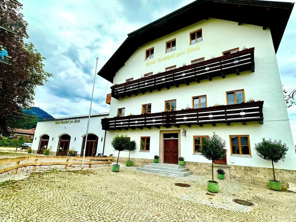 Hotel Bergen Zur Post by Rikas Hotels