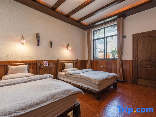 Standard Double room with garden view (twin beds)