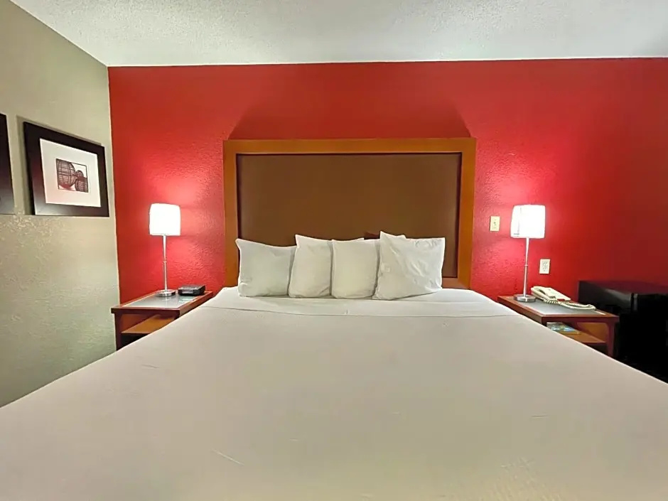 Double Suite (full double bed)
