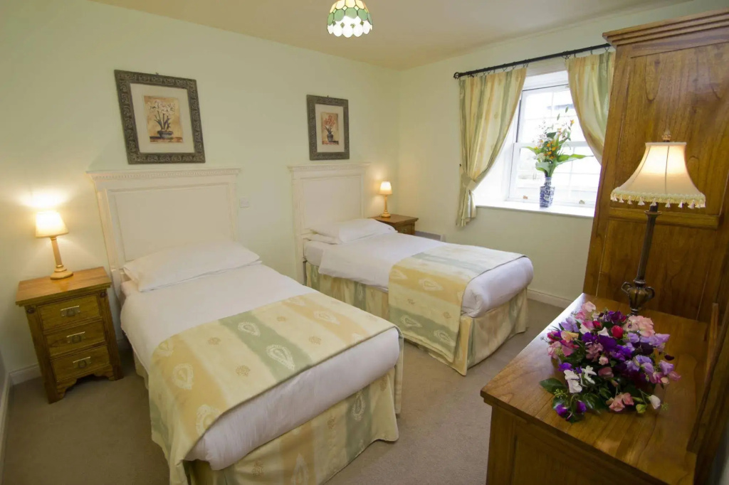 East Clare Golf Village - Général