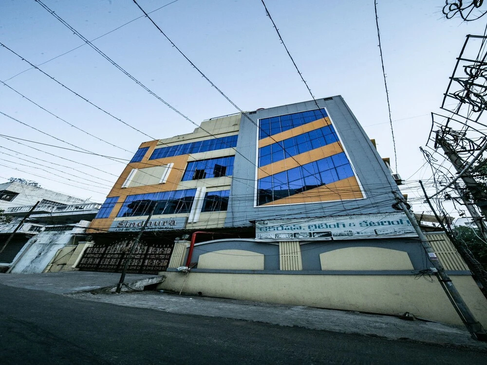 OYO 13425 Sindhura Guest House