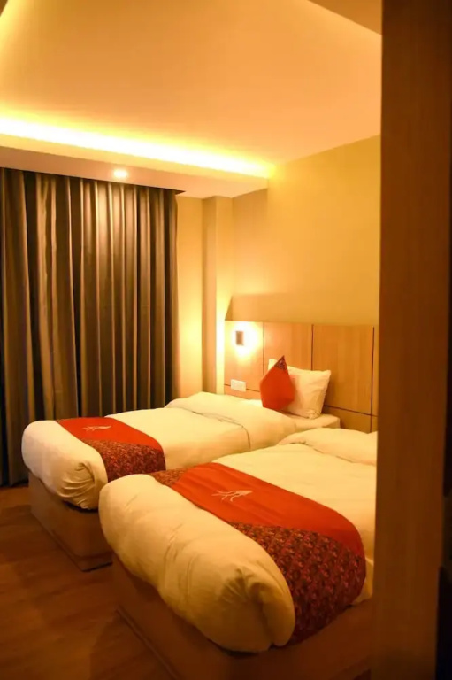 Deluxe Double room with city view (twin beds)