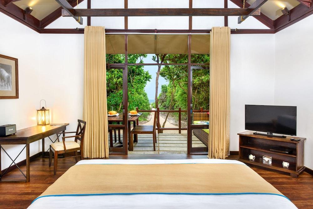 Jungle Beach Resort