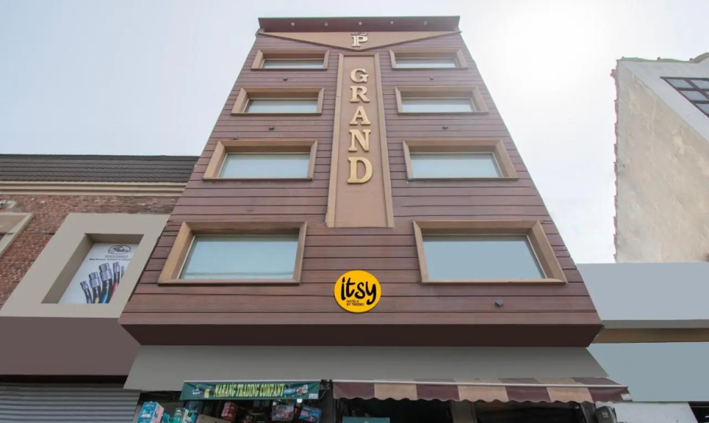 Hotel P Grand By OYO Rooms
