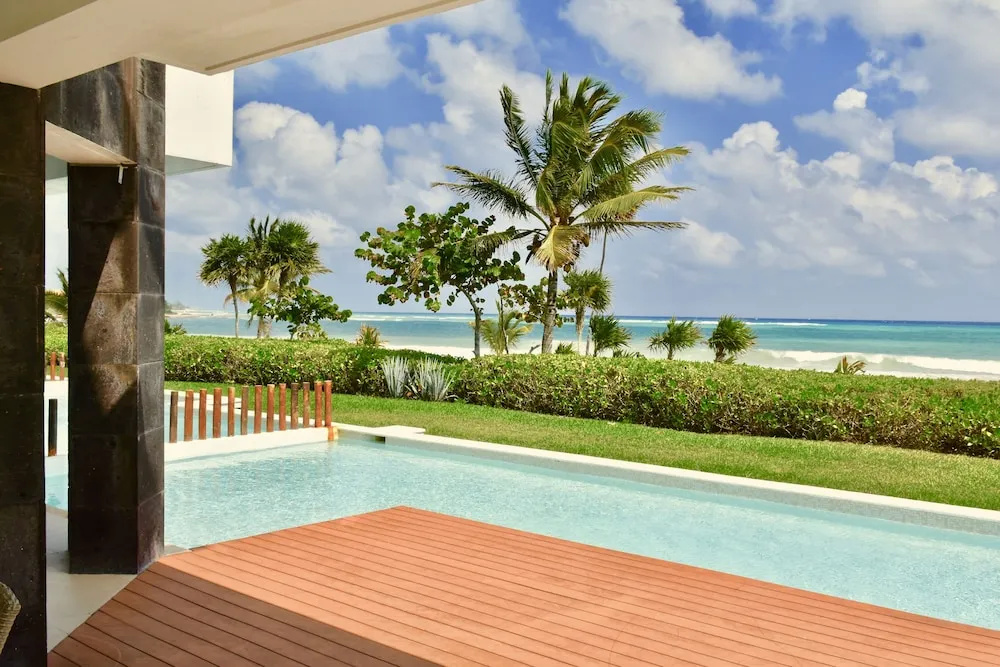 Beach & Waterfront