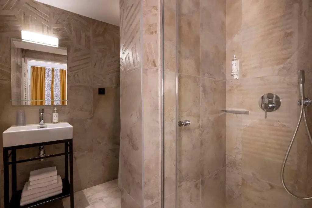 Grand Hotel Leveque 46