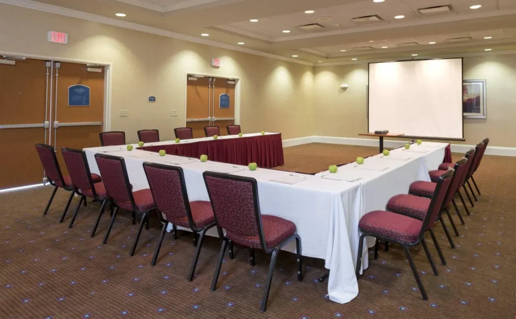 Holiday Inn Aurora North - Naperville by IHG - Général