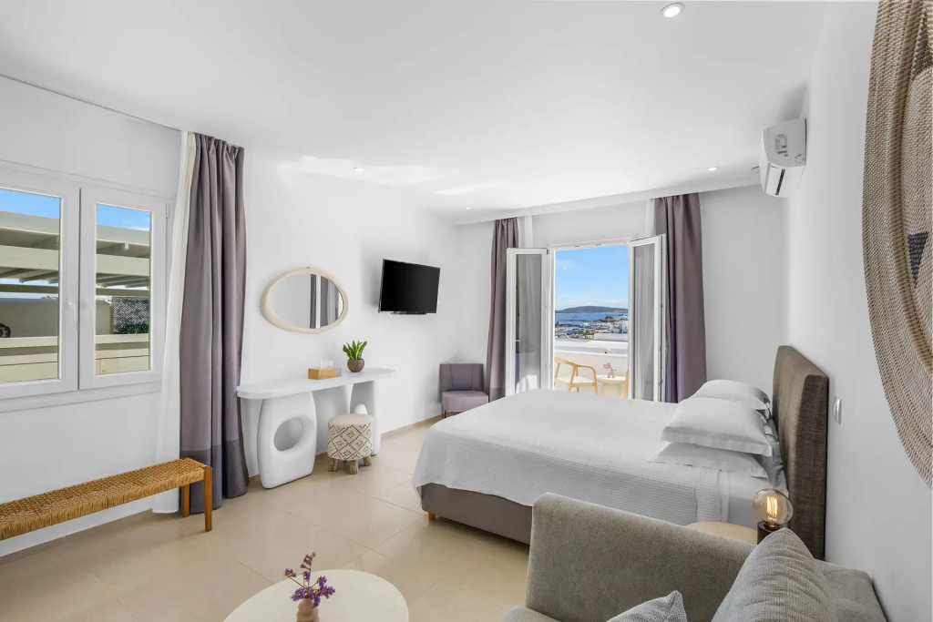 Superior Junior Suite with balcony and with sea view