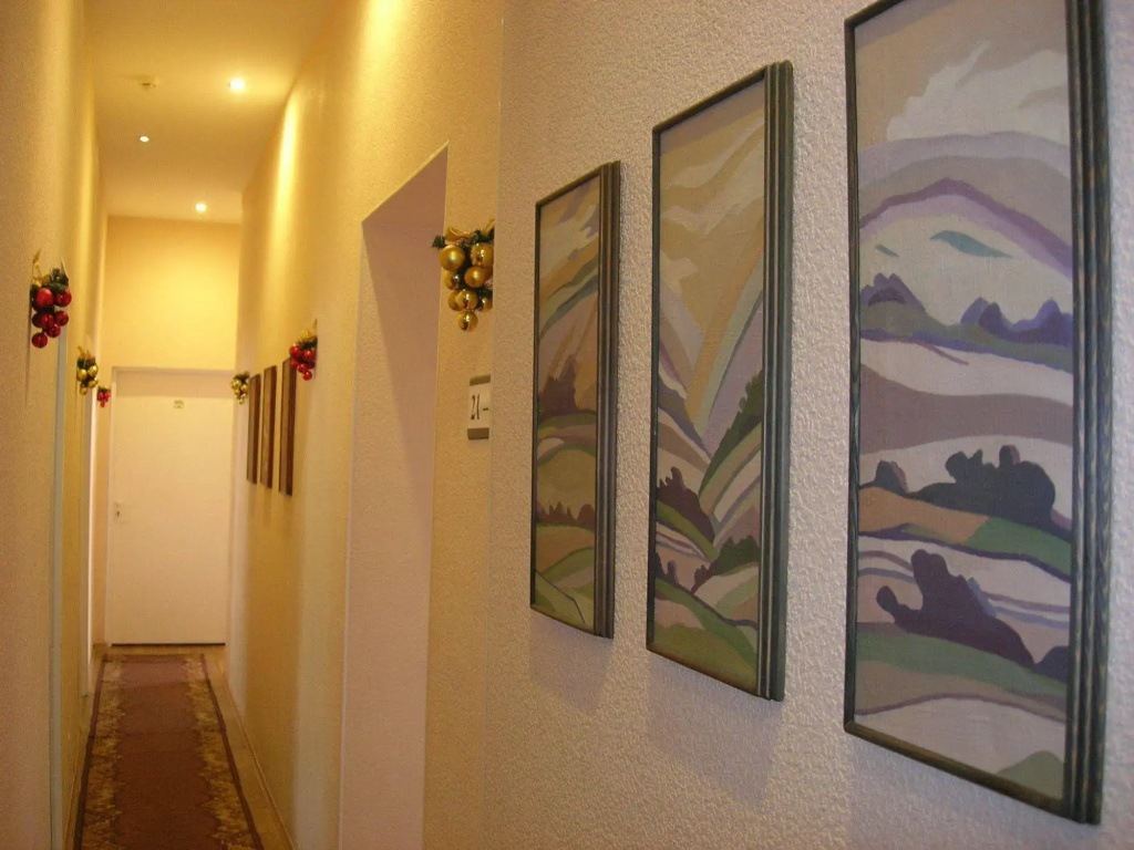 gallery_image_hidden_10